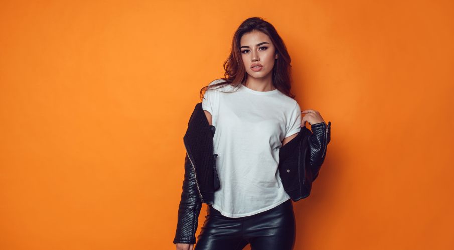 5 Accessories That Go Great With Graphic Tees