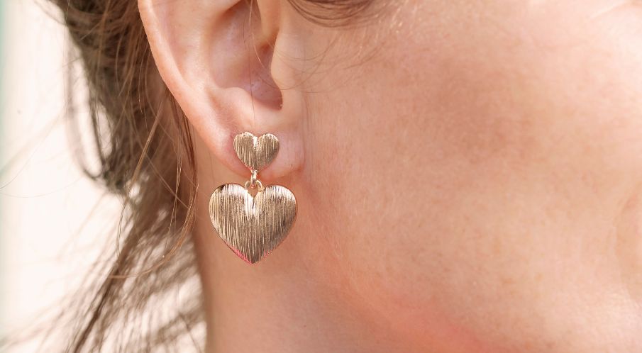 4 Tips for Matching Your Earrings to Your Outfit