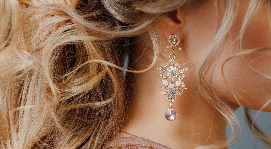 What’s the Best Way To Wear Statement Earrings?