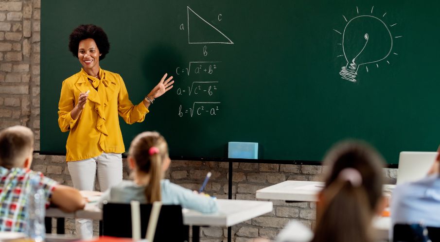 7 Tips To Step Up Your Teacher Wardrobe for the School Year