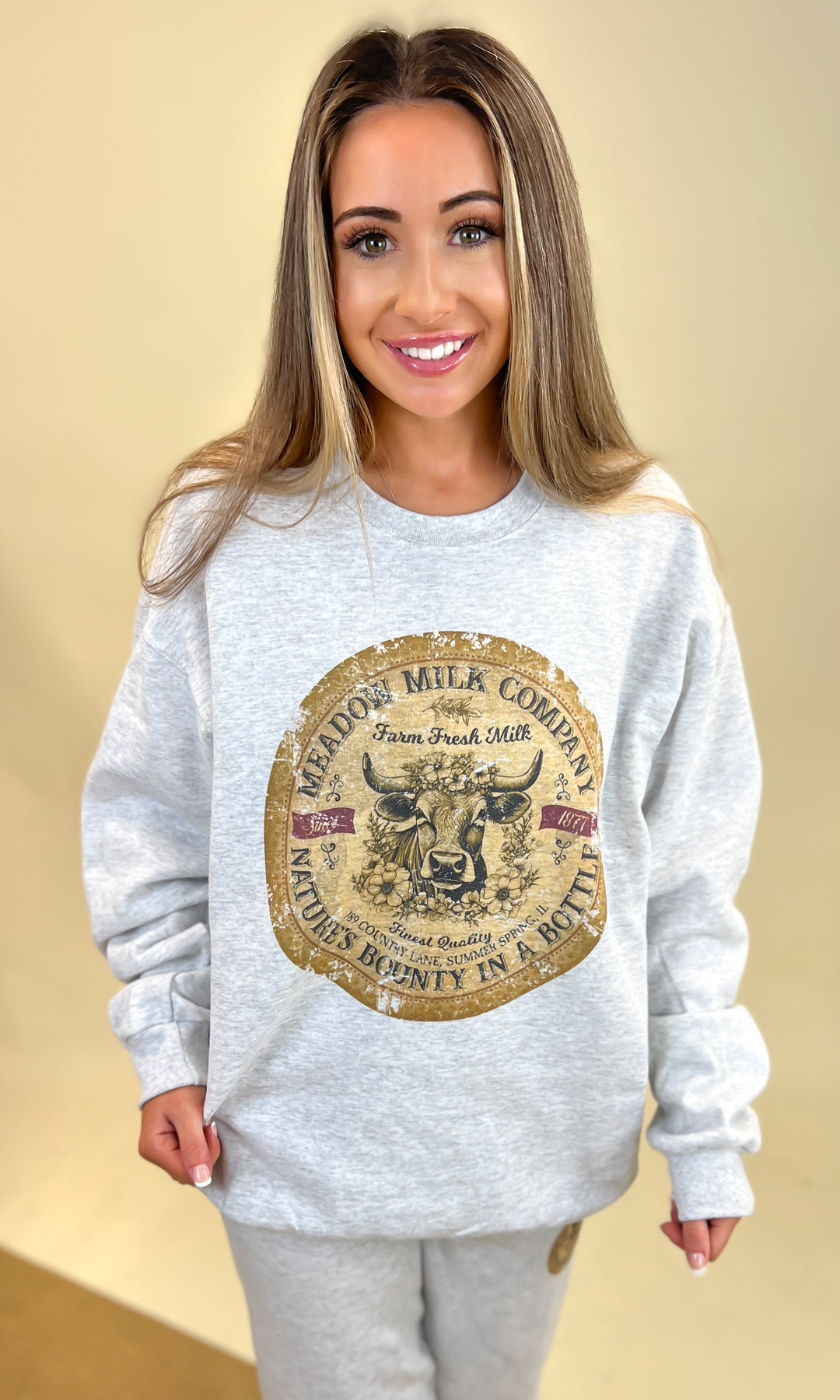 Classic Vintage Label Ash Graphic Sweatshirt