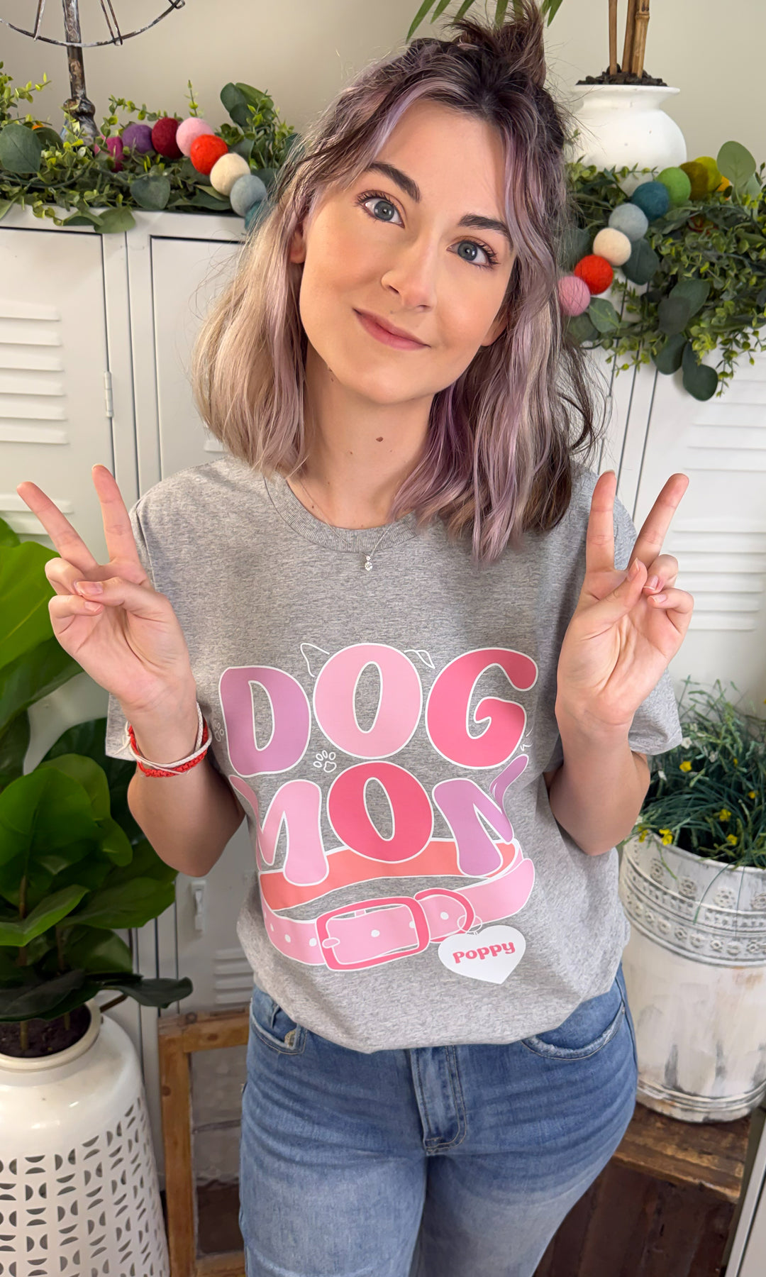 Custom Dog MOM Graphic T-Shirt