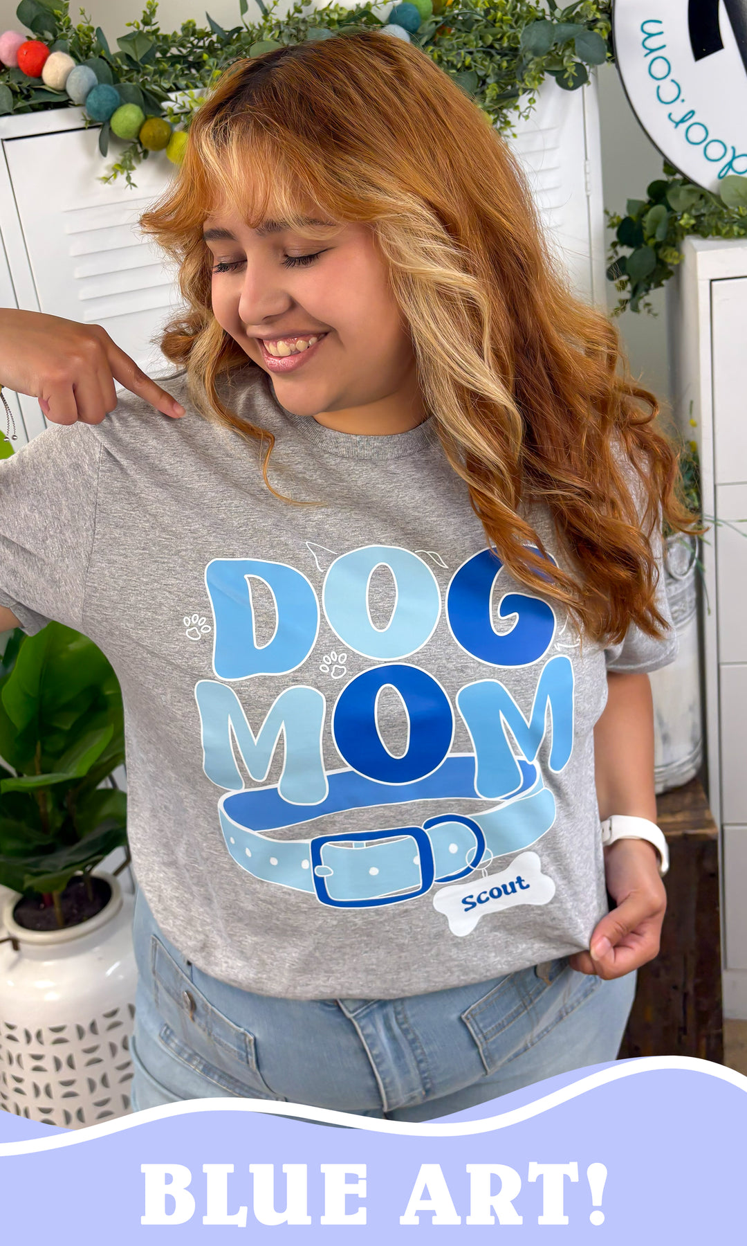 Custom Dog MOM Graphic T-Shirt