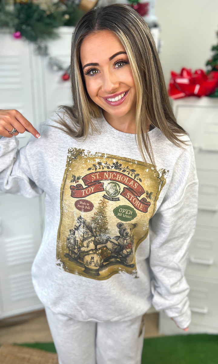 Holiday Vintage Label Ash Graphic Sweatshirt