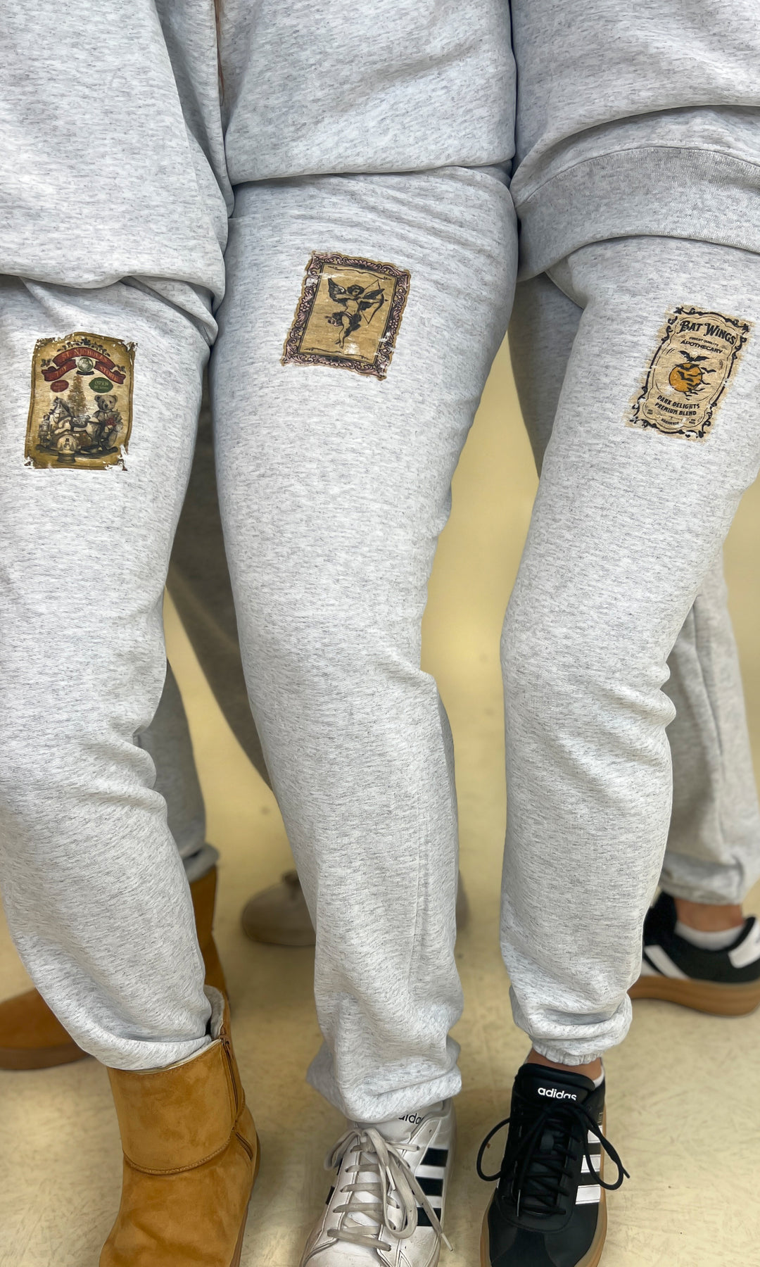 Holiday Vintage Label Ash Graphic Sweatpant