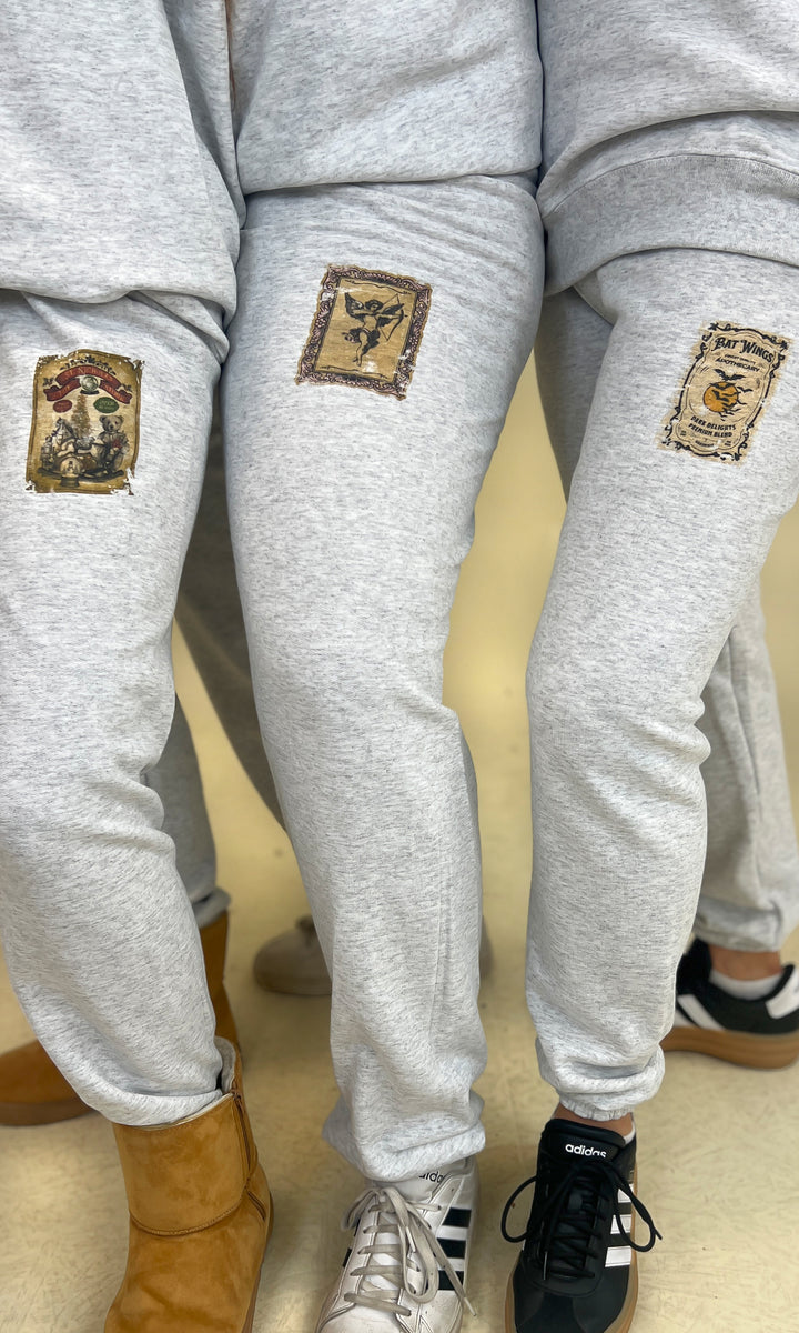 Holiday Vintage Label Ash Graphic Sweatpant