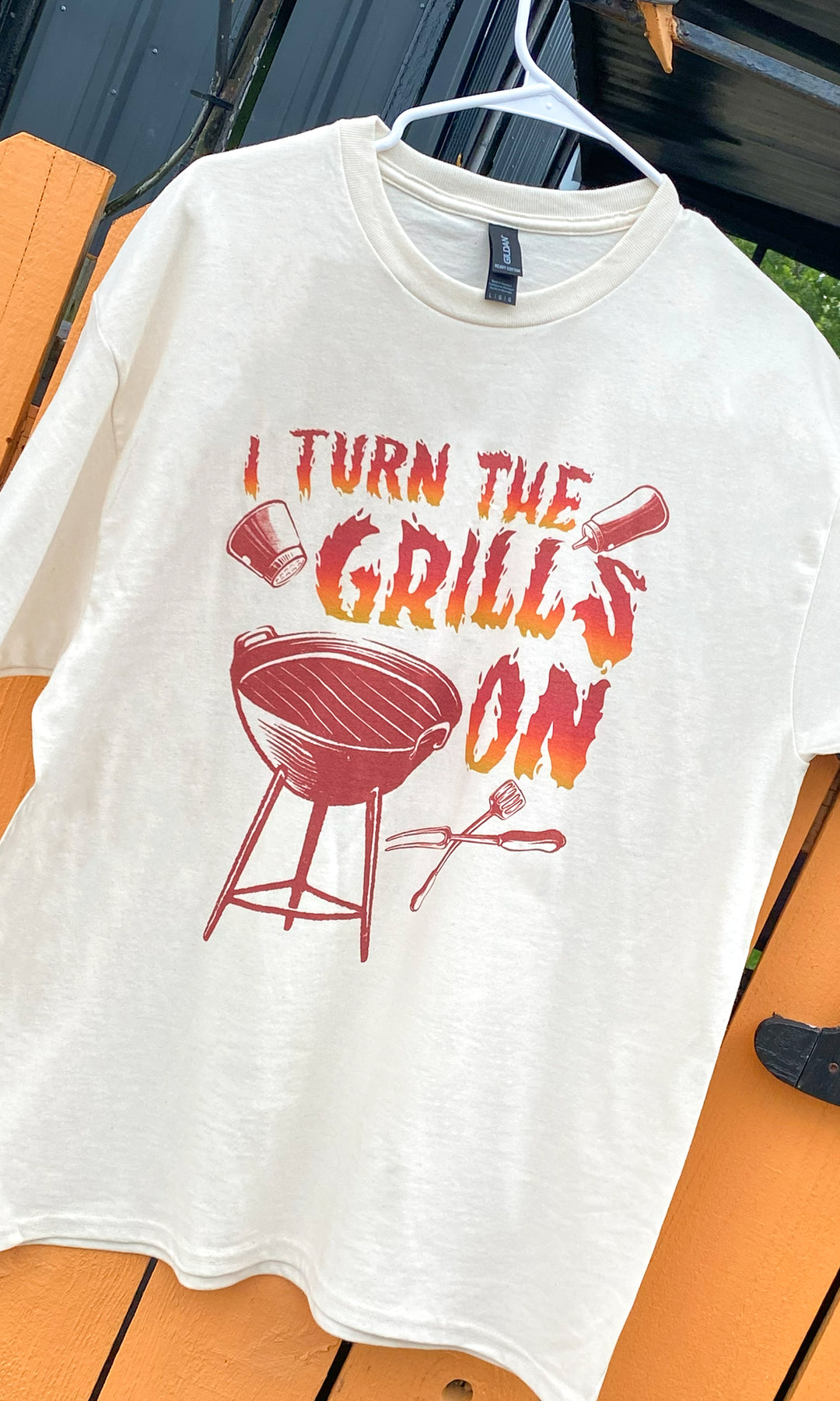 I Turn The Grills ON Graphic T-Shirt