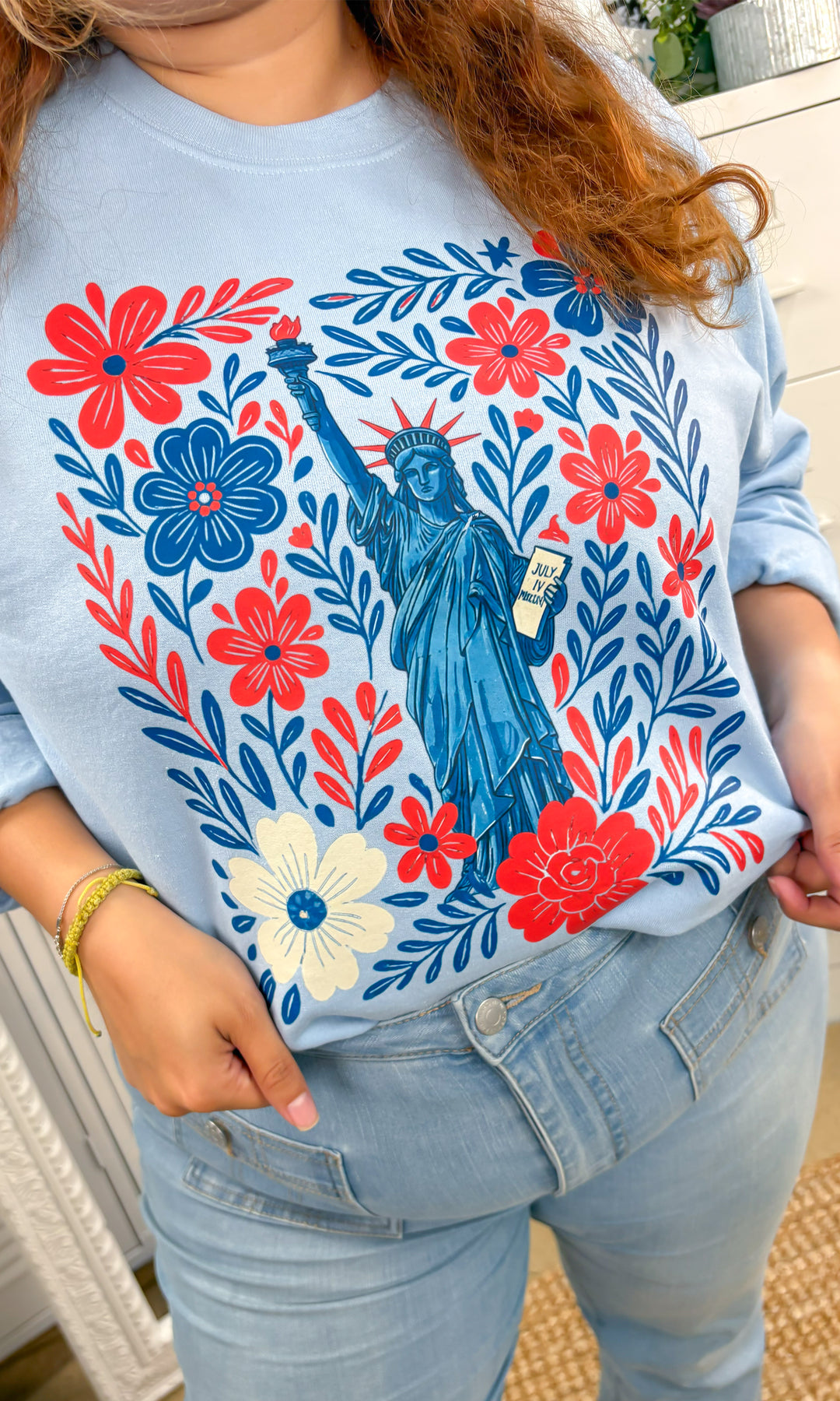 Lady Liberty Flowers Graphic Sweatshirt