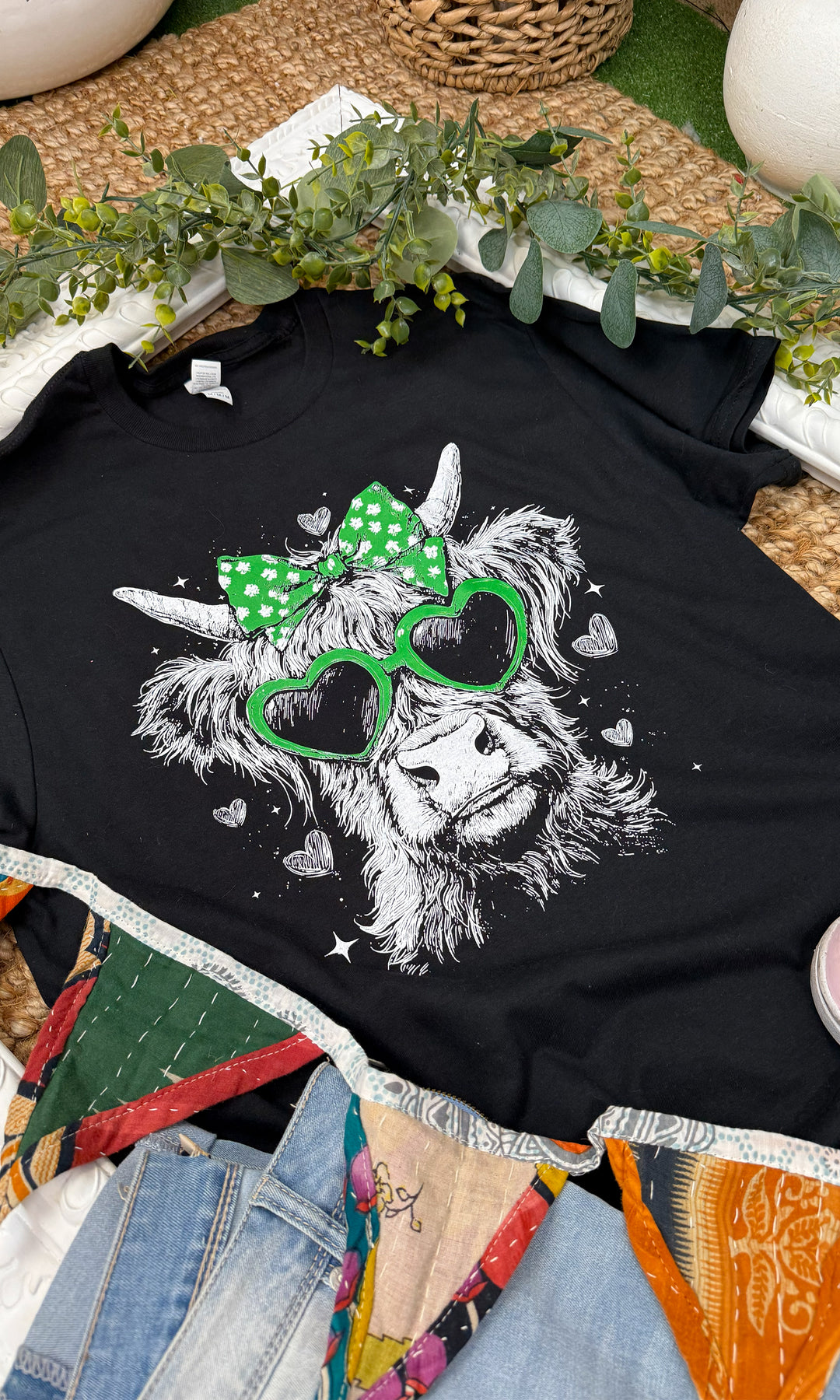 Lucky Highland Cow Graphic T-shirt