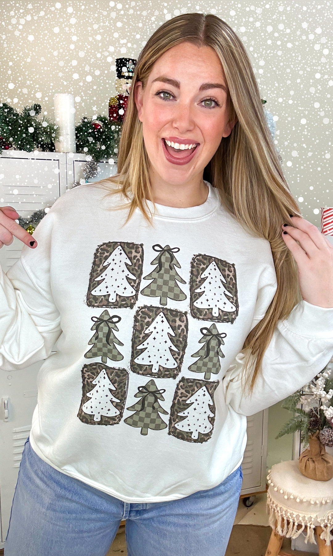 Trendy Pattern Christmas Trees Graphic Sweatshirt