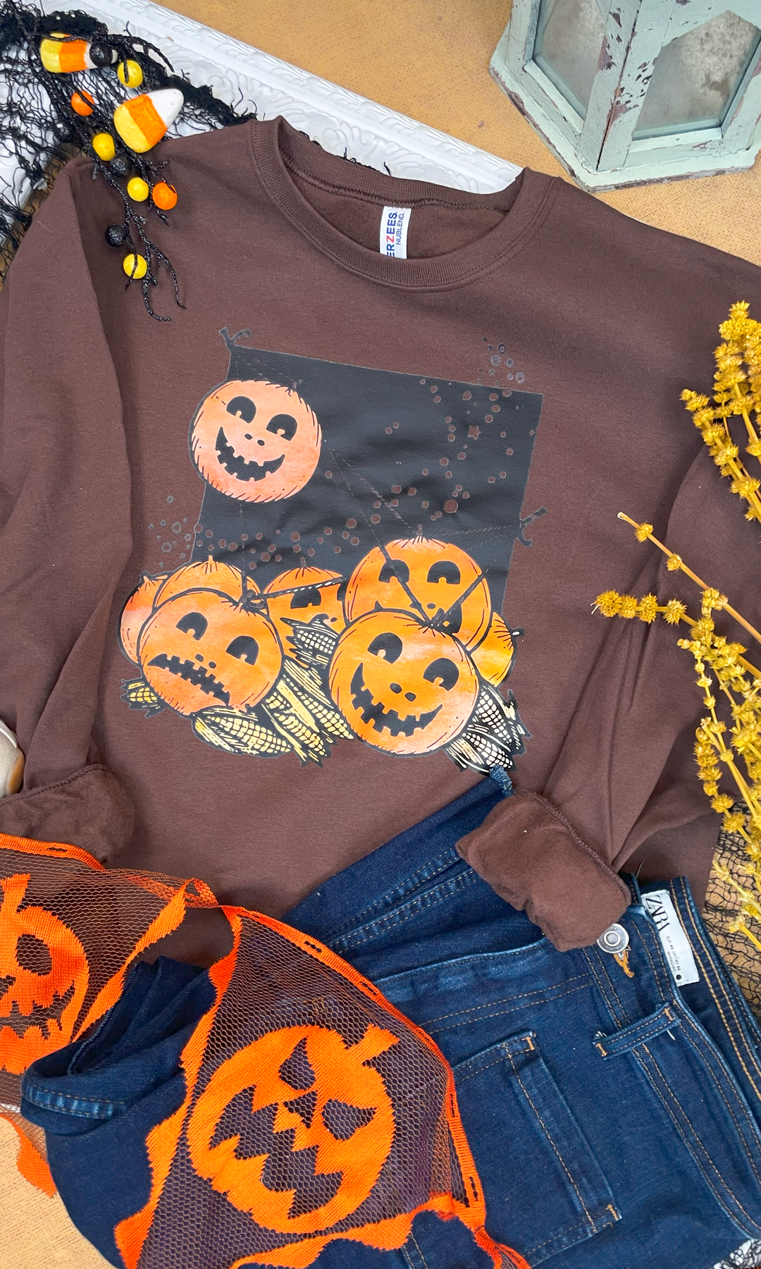 Vintage Pumpkin &amp; Corn Halloween Graphic Sweatshirt