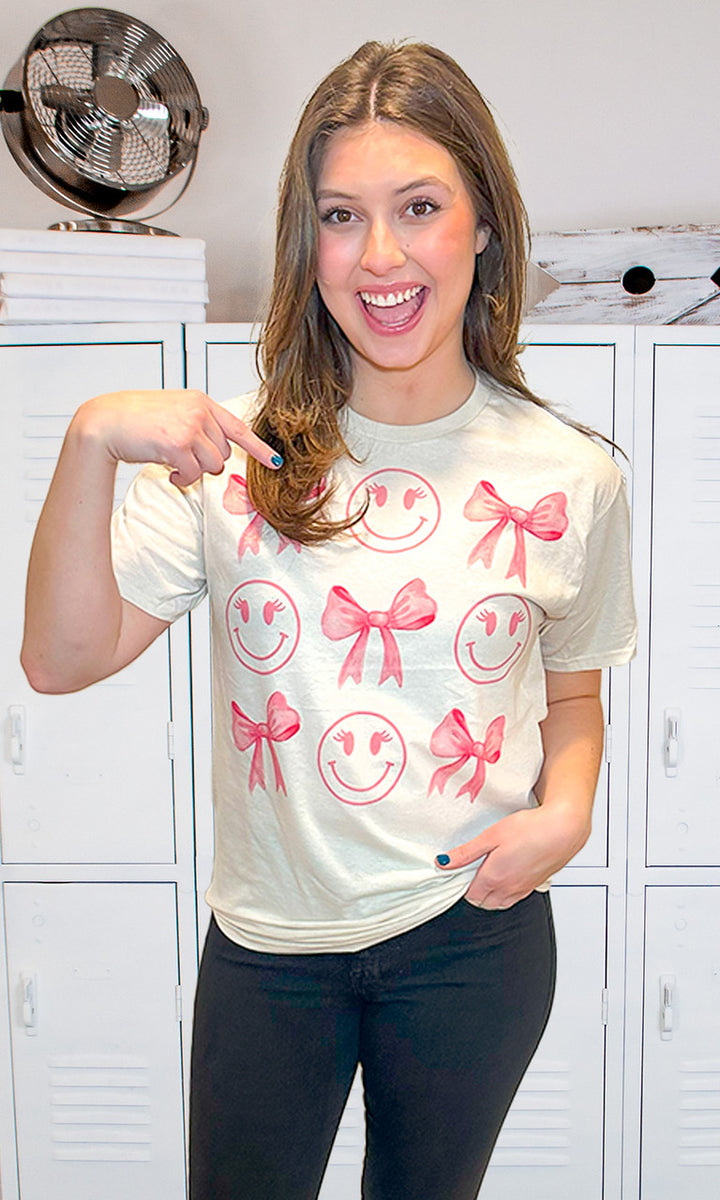 Smiley Bow Graphic T-Shirt